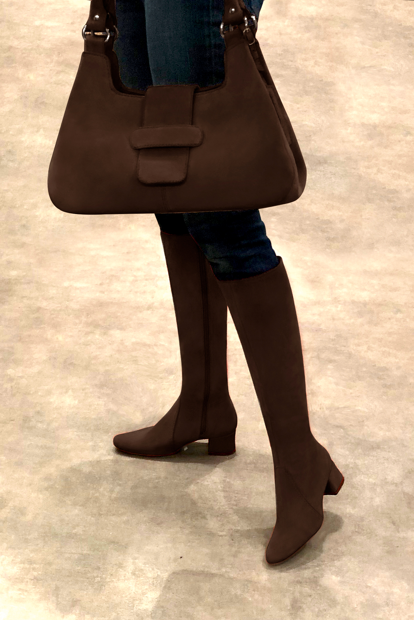 Dark brown women's feminine knee-high boots. Round toe. Low flare heels. Made to measure. Worn view - Florence KOOIJMAN